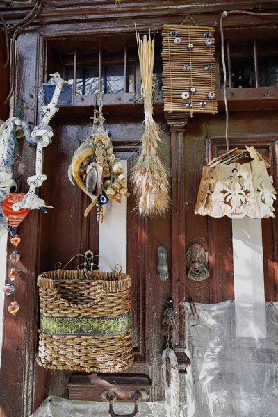 Old Wooden Door Plenty Nazar Boncugu Blue Bead Eye Shaped — Stock Photo, Image