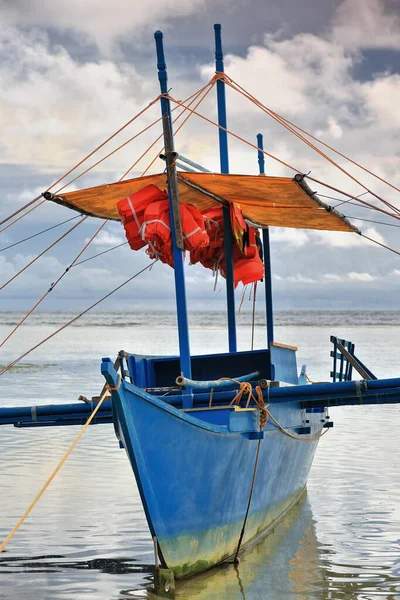 Balangay Oder Bangka Doppelauslegerboot Für Die Touristische Nutzung Der Nahe — Stockfoto