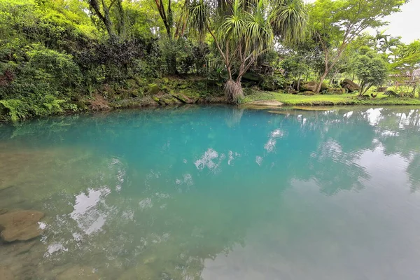 Blue Waters Tiny Malinab Lagoon Invite Visitor Take Refreshing Swim — Stock Photo, Image