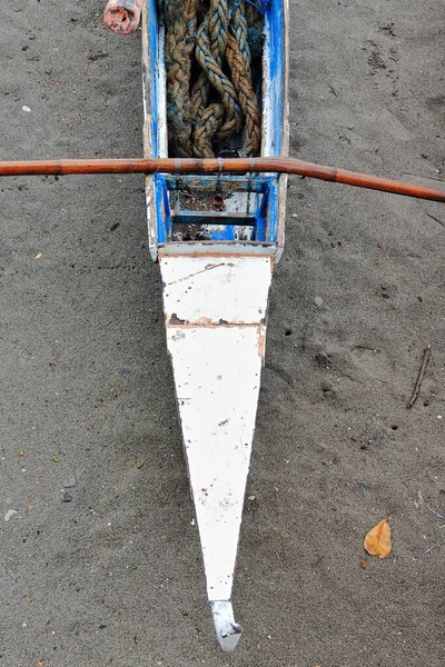 Bangka Filipino Tradicional Outrigger Barco Pesca Encalhado Areia Escura Após — Fotografia de Stock