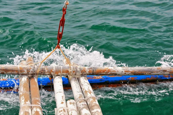 Outrigger Projetando Barco Bangka Filipino Servindo Como Flutuador Suporte Lateral — Fotografia de Stock