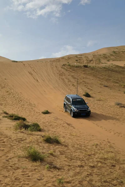 Turista Verde Todoterreno Coche Para Dunas Bashing Largo Asta Bandera — Foto de Stock