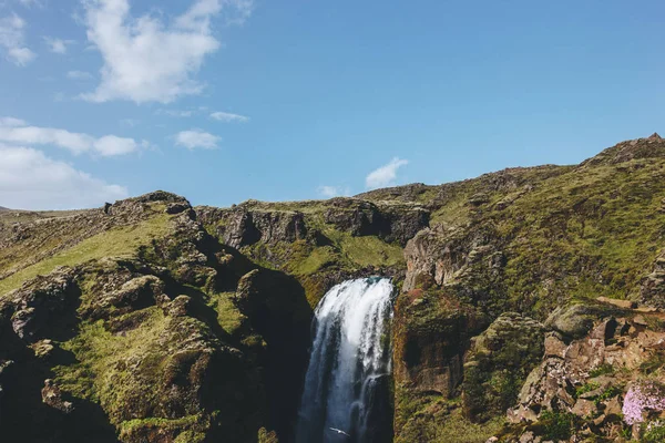 Vista Aérea Del Paisaje Con Río Skoga Montaña Bajo Cielo — Foto de Stock