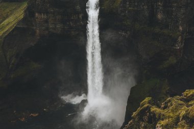 güzel Haifoss şelale İzlanda'daki havadan görünümü