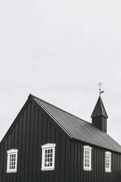 Black church — Free Stock Photo