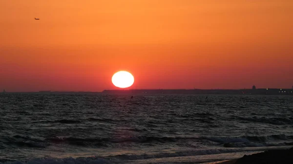 Zonsondergang Aan Kust Rood Oranje Hemel — Stockfoto