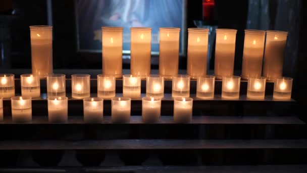 Kilisede Mumlar Yakın Kapatın Yavaş Çekim — Stok video