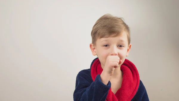 Menino Mostra Emoções Diferentes Cara Menino — Fotografia de Stock