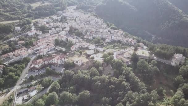 Ville de montagne en italie civitella. Beau paysage de collines et de vallées dans les Abruzzes — Video