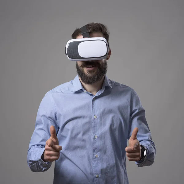 Amazed Excited Young Bearded Smart Casual Man Watching Virtual Reality — Stock Photo, Image