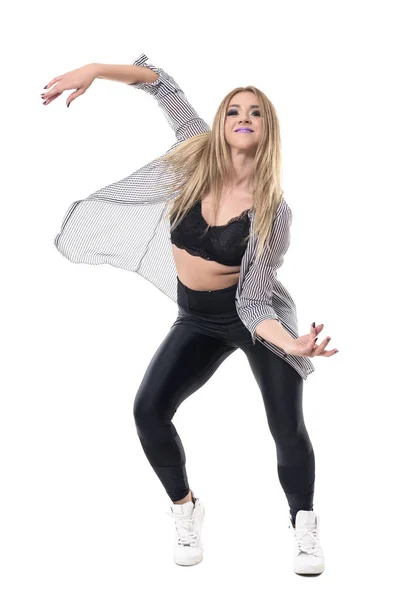 Funky Mujer Con Estilo Moderno Sonriendo Bailando Danza Jazz Camisa — Foto de Stock