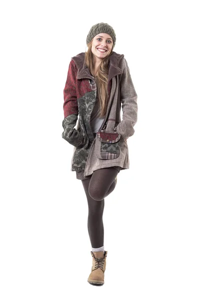Vacker Söt Glad Ung Kvinna Vinterkläder Poserar Och Leende Hela — Stockfoto