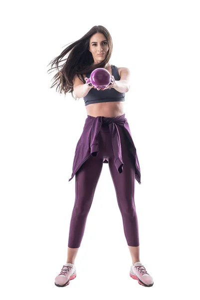 Tiro Dinámico Kettlebell Swing Aire Por Mujer Atractiva Fitness Cuerpo —  Fotos de Stock