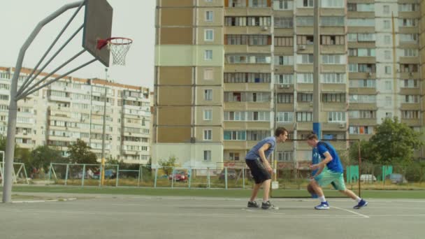 Streetball oyuncu boya puan Puanlama — Stok video