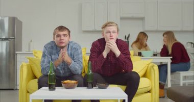 Spor oyunu, sonuç ile hayal kırıklığına izlemenizi