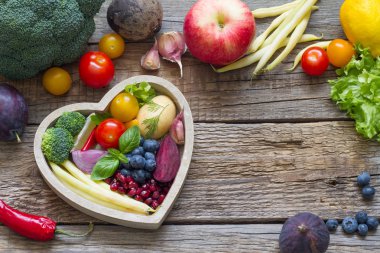 Kalp diyet taze meyve ve sebze ile kavram yemek sağlıklı gıda