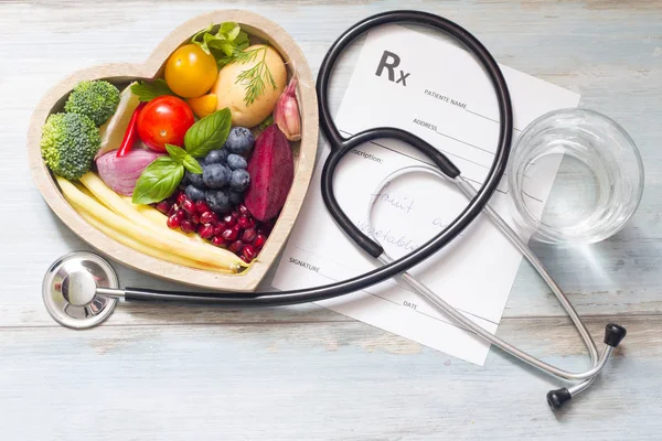 Gezond Voedsel Hart Stethoscoop Medisch Recept Dieet Geneeskunde Concept — Stockfoto