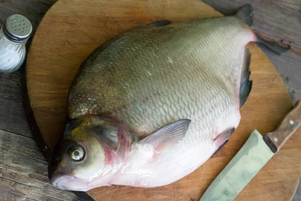 Pescado Crudo Dorada Del Río Mesa Cocina —  Fotos de Stock