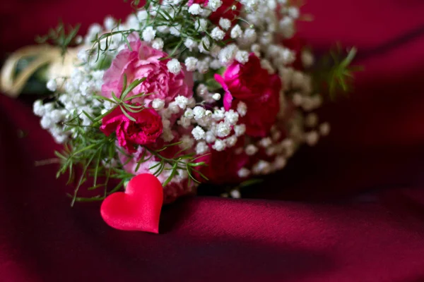 Bouquet Flowers Red Fabric Romantic Love Valentine Day Floral Background — Stock Photo, Image