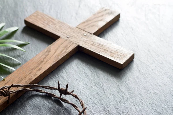 Pascua Cruz Madera Sobre Fondo Mármol Negro Religión Palma Abstracta — Foto de Stock