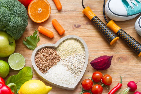 Conceito Estilo Vida Saudável Com Comida Vegetariana Dieta Cardíaca Aptidão — Fotografia de Stock