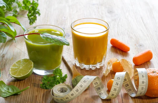 Frischer Saft Früchte Und Kräuter Gesunder Lebensstil Alternative Medizin Ernährungskonzept — Stockfoto