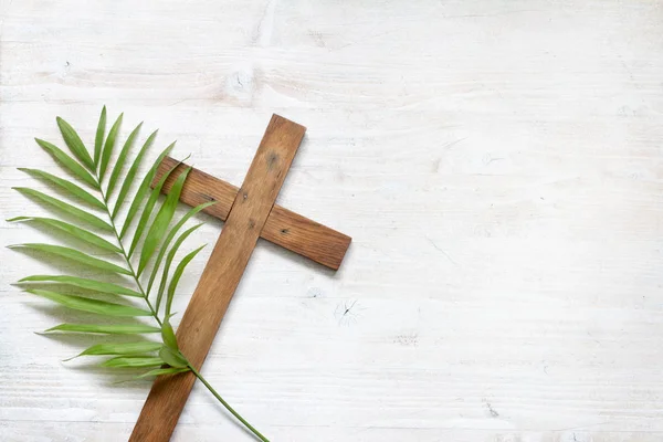 Kereszt Palm Fehér Háttér Húsvéti Jel Szimbólum Fogalom — Stock Fotó