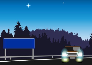 Ormanda yol üzerinde SUV