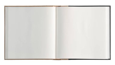 Açık kitap açık beyaz arka plan üzerinde izole. Kağıt sayfaları