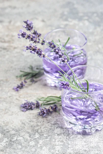 Lavendel Drankje Zomer Tonik Limonade Stenen Achtergrond — Stockfoto