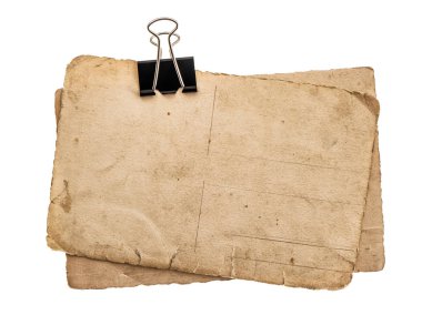 Beyaz arka plan üzerinde izole klip ile eski kağıt yaprak. karton doku