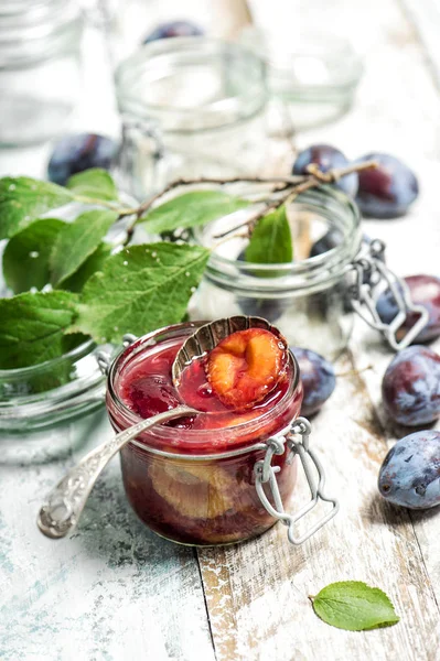 Pruimen Marmelade Pot Fruit Jam Rustieke Houten Achtergrond — Stockfoto