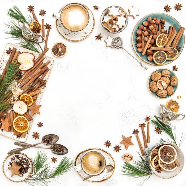 Kahve Ile Noel Masa Dekorasyon Tatlılar Düz Yatıyordu Üstten Görünüm — Stok fotoğraf
