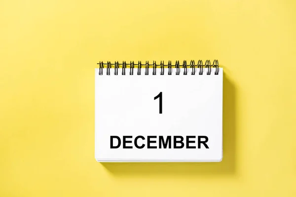 Ημερολόγιο Βιβλίο Για Ημερομηνία Κίτρινο Φόντο Δεκεμβρίου — Φωτογραφία Αρχείου
