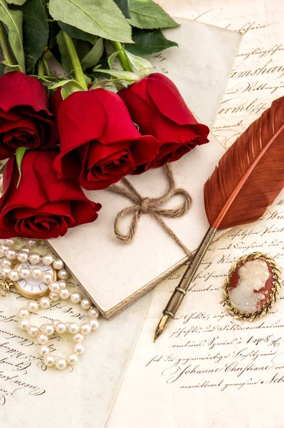 Old Letters Red Rose Flowers Antique Feather Pen Valentined Day — Stock Photo, Image