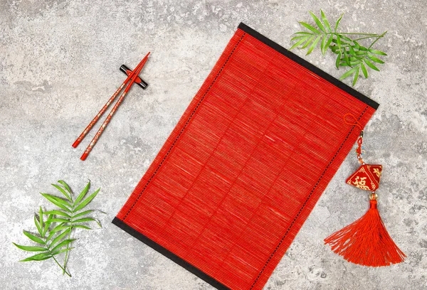 아시아 스타일 장식으로 테이블 설정입니다 젓가락 대나무 — 스톡 사진