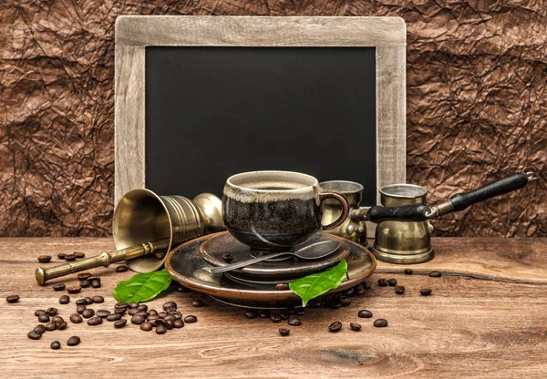 Cup coffee antique blackboard Coffee leaves beans — Stock Photo, Image