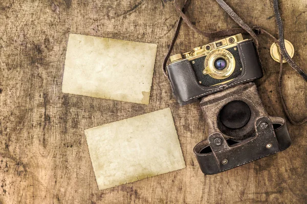 Vintage cámara de cine fotos antiguas bodegón —  Fotos de Stock