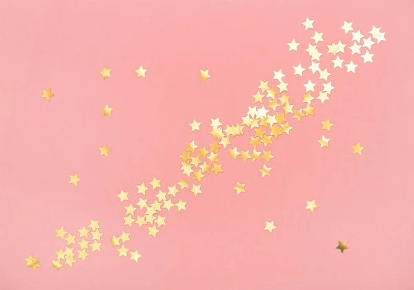 Golden confetti cor rosa fundo Férias flat lay — Fotografia de Stock