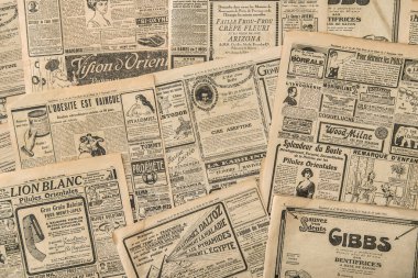 Antika reklamlı gazete sayfaları. Kadınlar için klasik moda dergisi