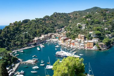 Portofino Akdeniz. İtalya. Ünlü limanın panoramik görüntüsü