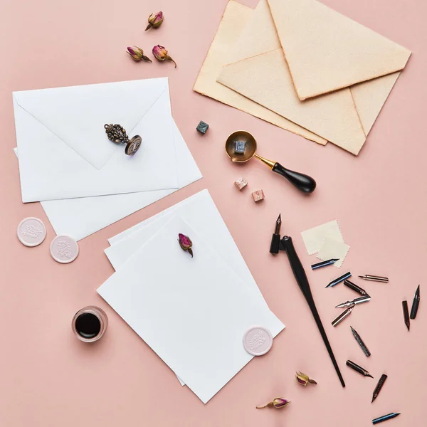 Conjunto Plano Espacio Trabajo Escritorio Femenino Con Espacio Copia Estilo —  Fotos de Stock