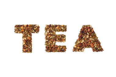 Beyaz arka plan üzerinde çay - kuru otlar ve meyveler tarafından yazılmış kelime izole.