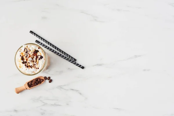 Top View Iced Latte Coffee Tall Glass Caramel Chocolate Syrup — Stock Photo, Image