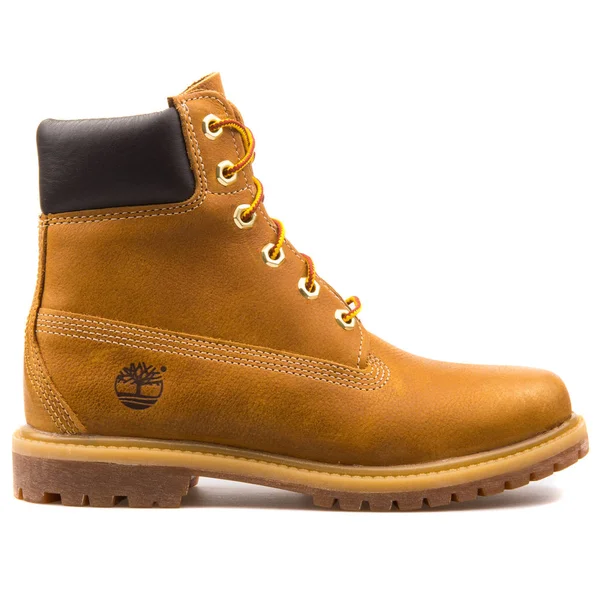 Vienna Oostenrijk Augustus 2016 Bruin Inch Timberland Waterdichte Women Laarzen — Stockfoto