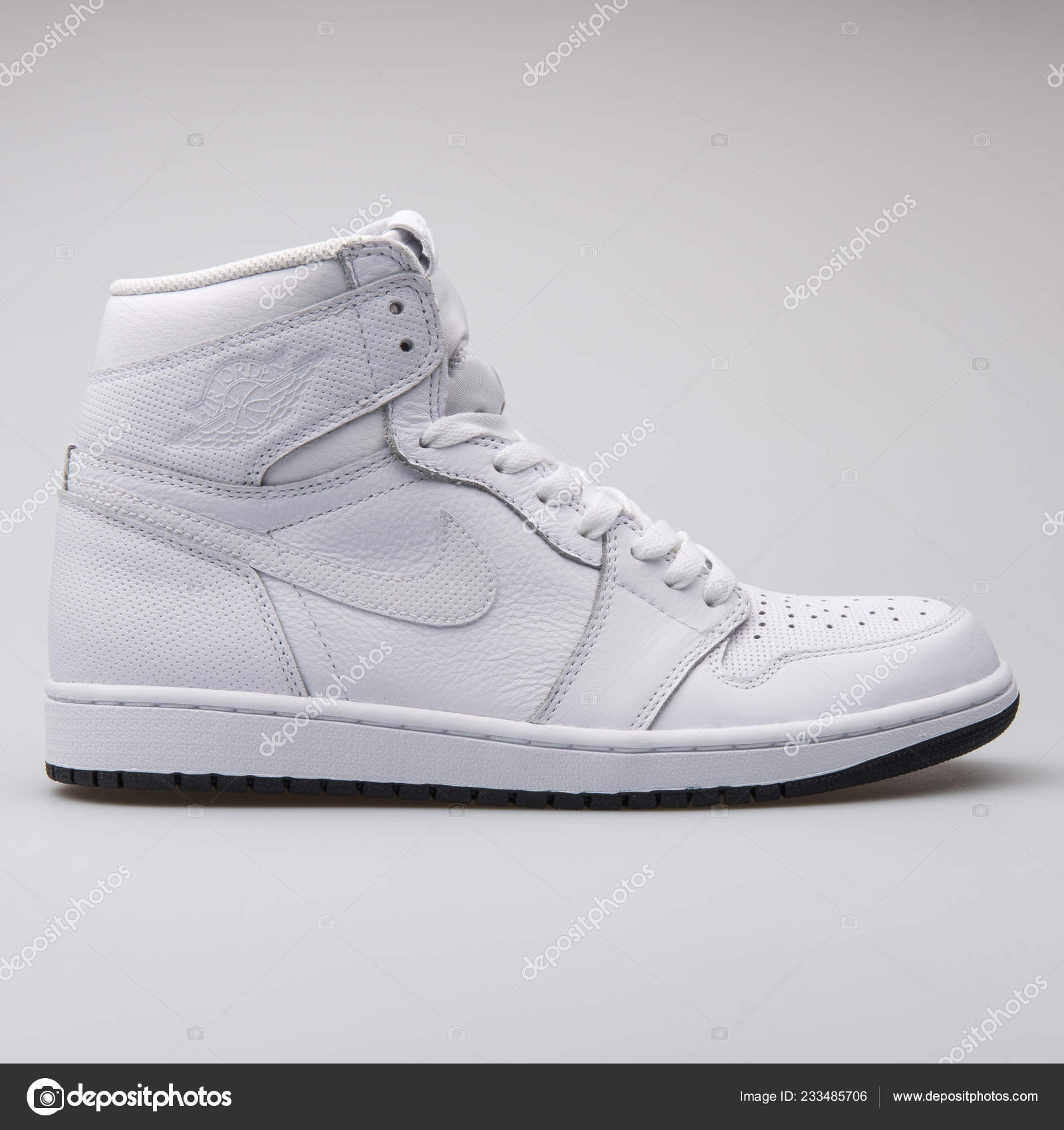 nike air jordan 1 retro high white