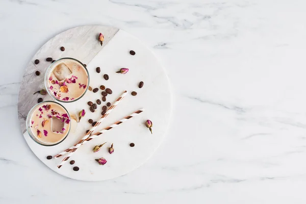 Iced Coffee Rose Cardamom Tall Glass Surrounded Coffe Beans Dried — Stock Photo, Image