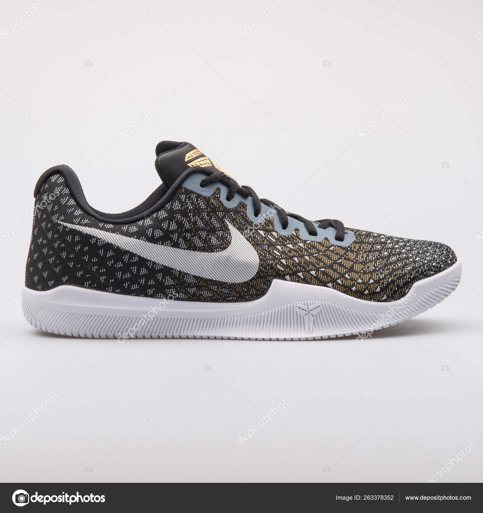 Nike Kobe Mamba Instinct black and grey 