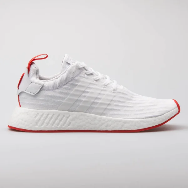 Adidas NMD R2 PK tênis branco — Fotografia de Stock