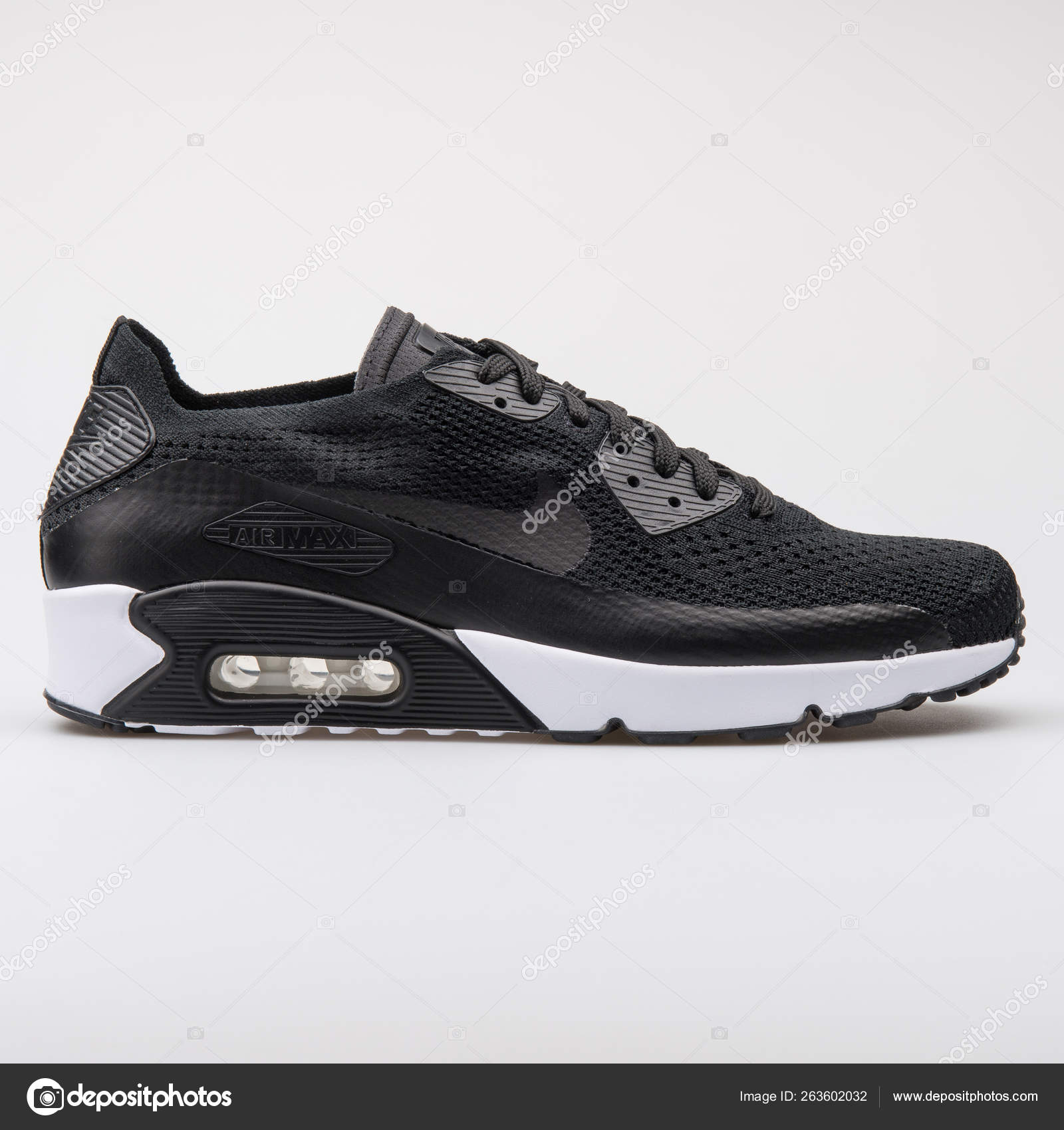 air max 90 flyknit black and white